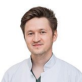Врач Макаров Руслан Александрович