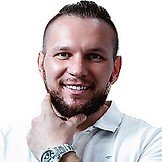 Врач Макиенко Максим Александрович
