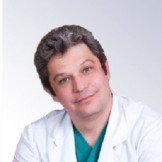 Врач Максимов Алексей Васильевич