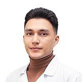 Врач Манцаев Александр Басангович