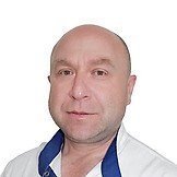 Врач Медведовский Олег Давидович