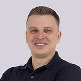 Врач Молчанов Евгений Дмитриевич
