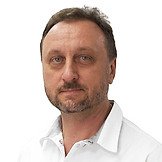 Врач Молов Олег Алексеевич