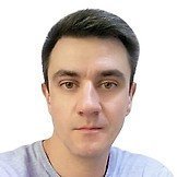 Врач Момот Владислав Алексеевич