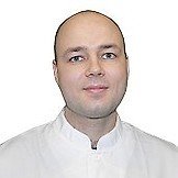 Врач Мухаметдинов Денис Венерович
