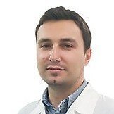 Врач Незовибатько Яков Игоревич