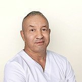 Врач Нигиматулин Ринат Кираматулович