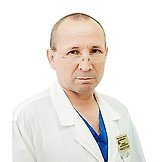 Врач Николаев Петр Владимирович
