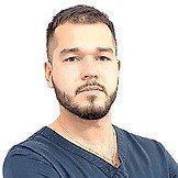 Врач Новичков Денис Андреевич