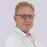 Врач Новиков Владимир Яковлевич
