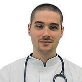 Врач Попов Иван Юрьевич