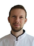 Врач Попов Максим Васильевич