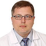 Врач Романов Георгий Владимирович