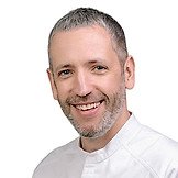 Врач Русинов Денис Андреевич