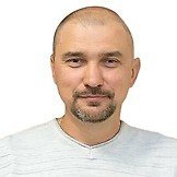 Врач Садов Роман Борисович