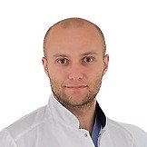 Врач Сафарян Давид Левонович