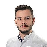 Врач Саламов Ильяс Абдулнасирович
