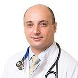 Врач Салим Нидаль
