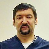 Врач Шарабидинов Хусниддин Зайнабидинович