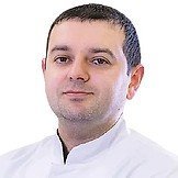 Врач Шрадка Ахмад Салех