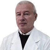 Врач Синяев Владимир Петрович