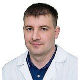 Врач Славнов Владимир Андреевич