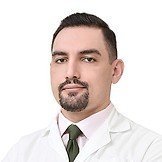 Врач Стражников Руслан Андреевич