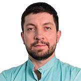 Врач Тазбиев Денис Иванович