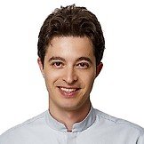 Врач Тикарев Равиль Рашидович