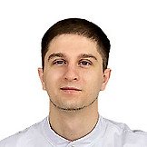 Врач Тиховодов Илья Михайлович