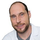 Врач Толмачёв Максим Валентинович
