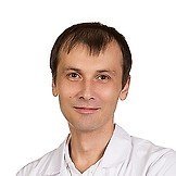 Врач Трактиров Эдуард Валерьевич