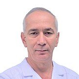 Врач Туганов Асланбек Энверович