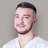 Врач Улагашев Артур Ибрагимович