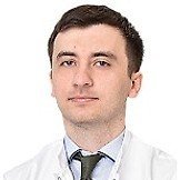 Врач Устарханов Имран Ибрагимович
