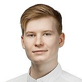 Врач Устинов Геннадий Сергеевич