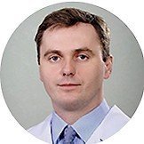 Врач Уваров Владимир Викторович