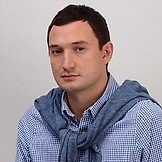 Врач Валеев Адель Ильдусович