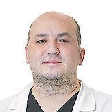 Врач Валиуллин Ильяс Наильевич