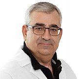 Врач Вартанов Вартан Альбертович