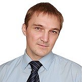 Врач Волков Павел Александрович