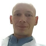 Врач Захаров Антон Николаевич