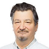 Врач Захаров Роман Владимирович