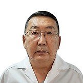 Врач Жамбалов Юрий Дашинимаевич