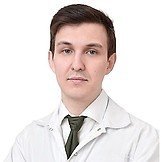 Врач Желтяков Оскар Евгеньевич