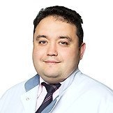 Врач Зингеренко Максим Борисович