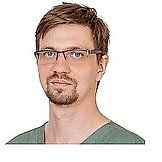 Врач Зюзин Дмитрий Александрович